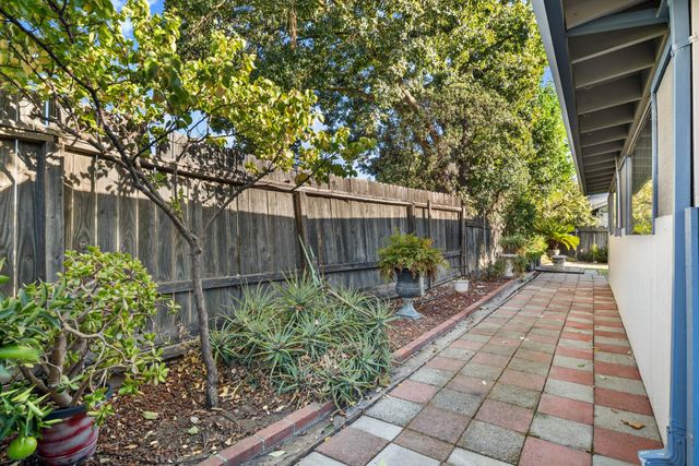 8410 Melrose Dr, Stockton, CA 95210