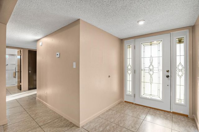 8410 Melrose Dr, Stockton, CA 95210