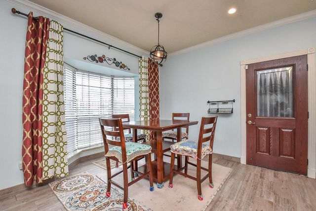 800 Country Place Drive 101, Houston, TX 77079