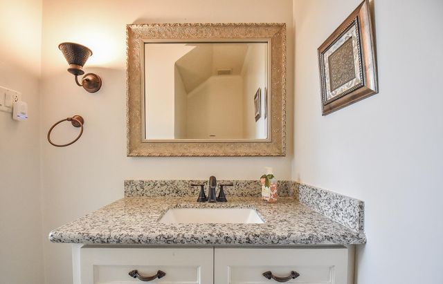 800 Country Place Drive 101, Houston, TX 77079