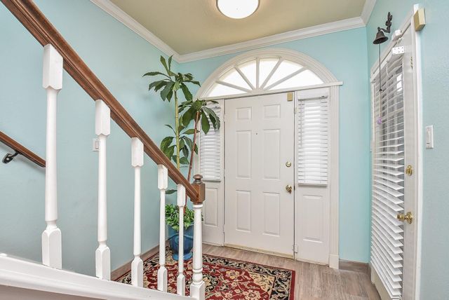 800 Country Place Drive 101, Houston, TX 77079