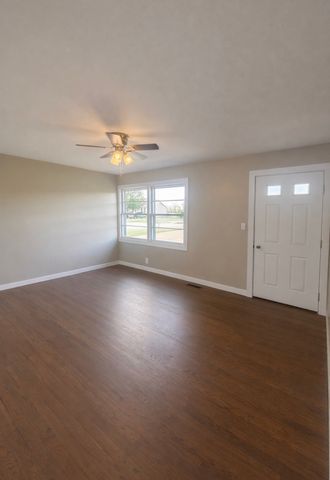 615 Estes St, Smithville, TN 37166