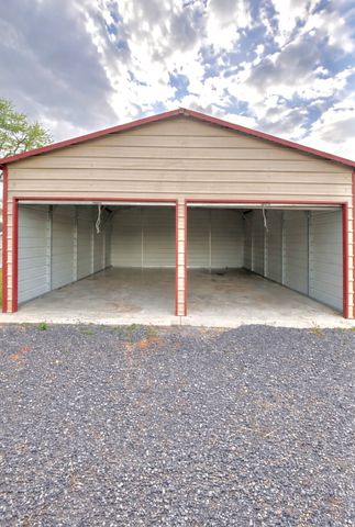 615 Estes St, Smithville, TN 37166