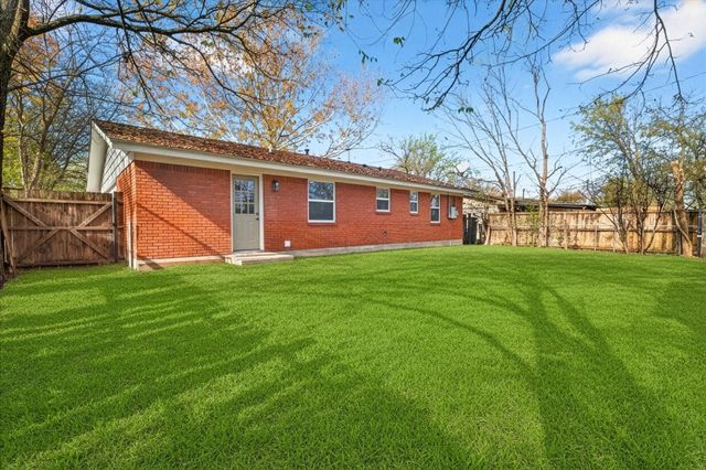 908 N 8th Street, Sanger, TX 76266