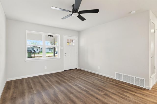 908 N 8th Street, Sanger, TX 76266