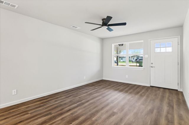 908 N 8th Street, Sanger, TX 76266