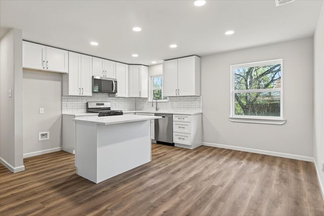 908 N 8th Street, Sanger, TX 76266