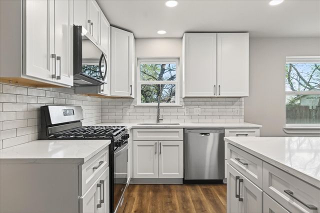 908 N 8th Street, Sanger, TX 76266