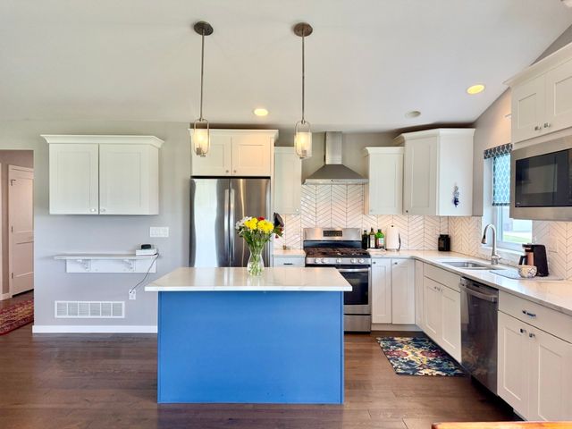 4983 Preston Lane, Iowa City, IA 52246
