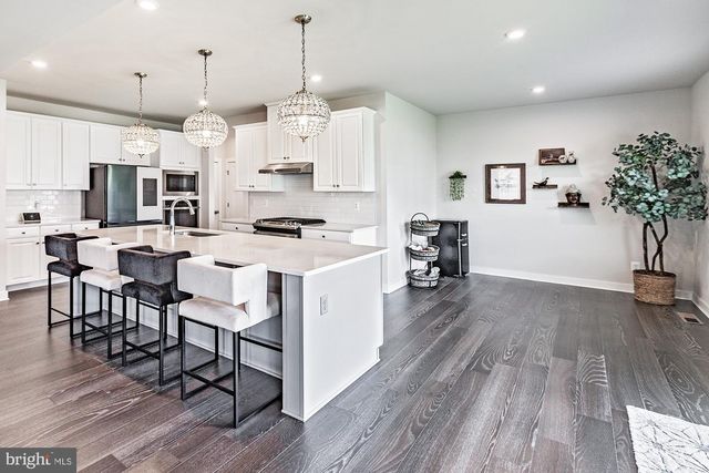 311 PINE VIEW DR, Newark, DE 19702