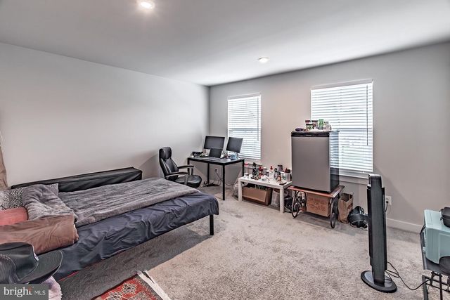 311 PINE VIEW DR, Newark, DE 19702