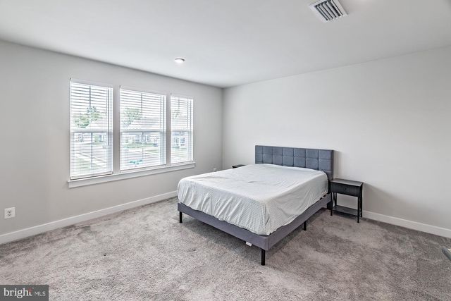 311 PINE VIEW DR, Newark, DE 19702
