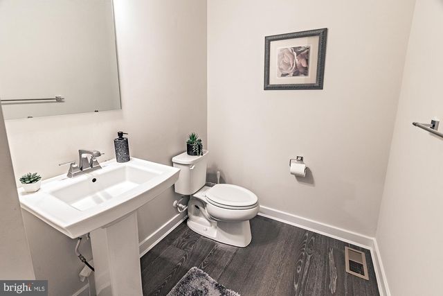 311 PINE VIEW DR, Newark, DE 19702