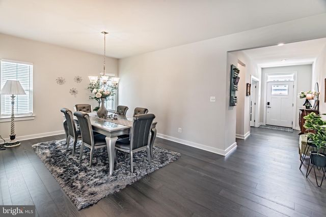 311 PINE VIEW DR, Newark, DE 19702