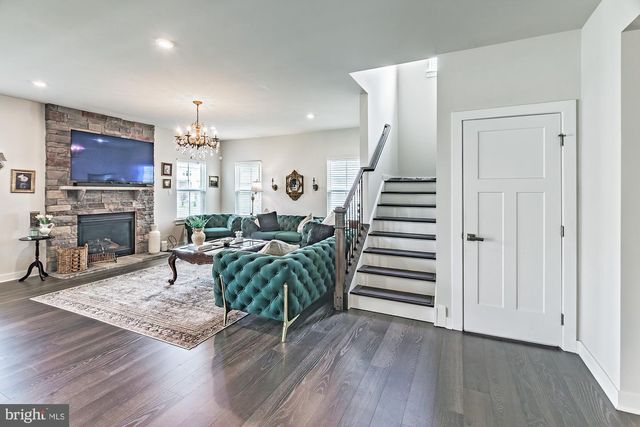 311 PINE VIEW DR, Newark, DE 19702