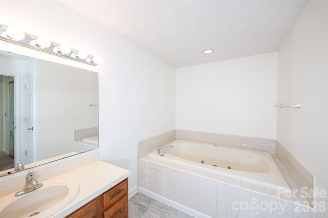 15722 Rhinehill Road, Charlotte, NC 28278