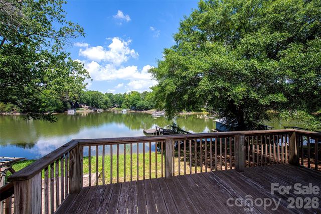 15722 Rhinehill Road, Charlotte, NC 28278