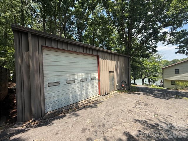15722 Rhinehill Road, Charlotte, NC 28278
