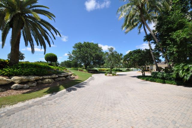 4114 NW Briarcliff Circle, Boca Raton, FL 33496