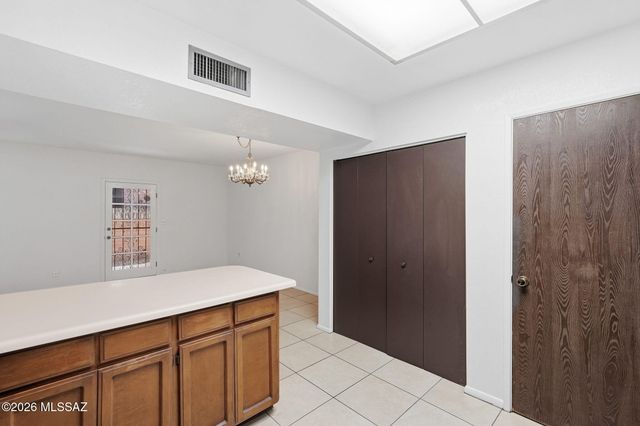 282 E Ponderosa Street, Tucson, AZ 85705