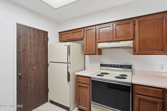 282 E Ponderosa Street, Tucson, AZ 85705