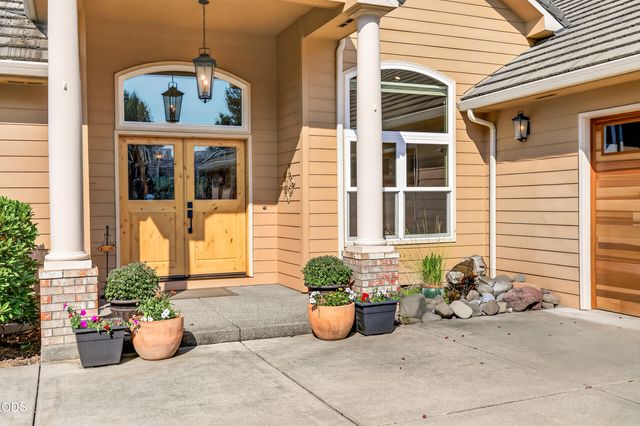 159 Princeville Drive, Eagle Point, OR 97524