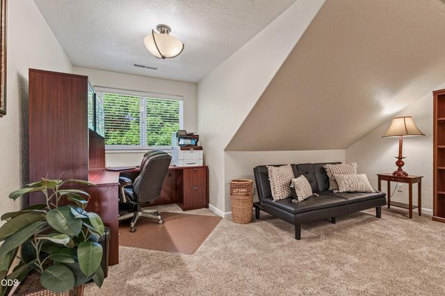 159 Princeville Drive, Eagle Point, OR 97524