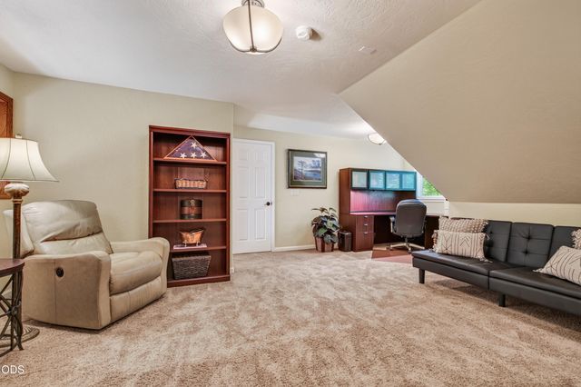 159 Princeville Drive, Eagle Point, OR 97524