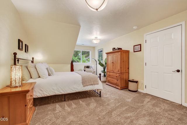 159 Princeville Drive, Eagle Point, OR 97524