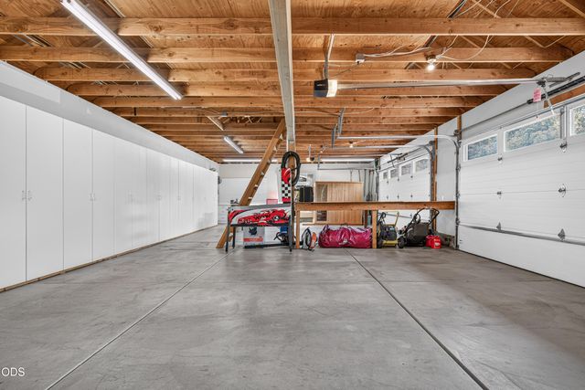 159 Princeville Drive, Eagle Point, OR 97524