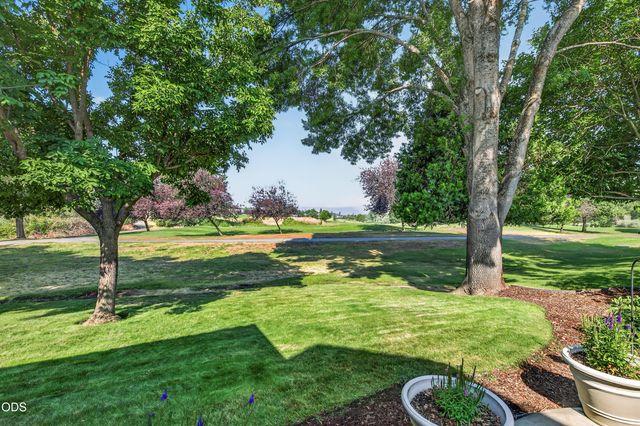 159 Princeville Drive, Eagle Point, OR 97524