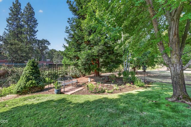159 Princeville Drive, Eagle Point, OR 97524