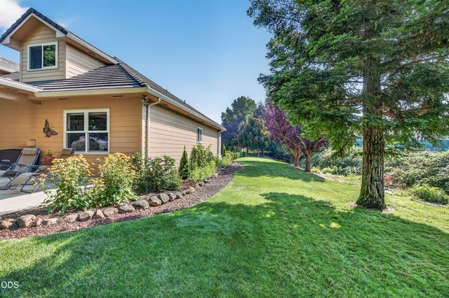 159 Princeville Drive, Eagle Point, OR 97524