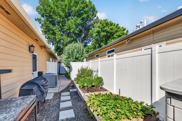 159 Princeville Drive, Eagle Point, OR 97524