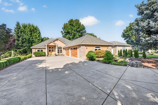 159 Princeville Drive, Eagle Point, OR 97524
