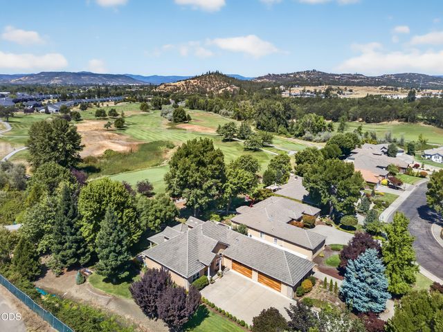 159 Princeville Drive, Eagle Point, OR 97524