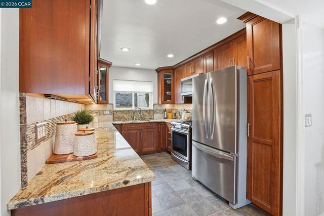 187 Miramonte Dr, Moraga, CA 94556