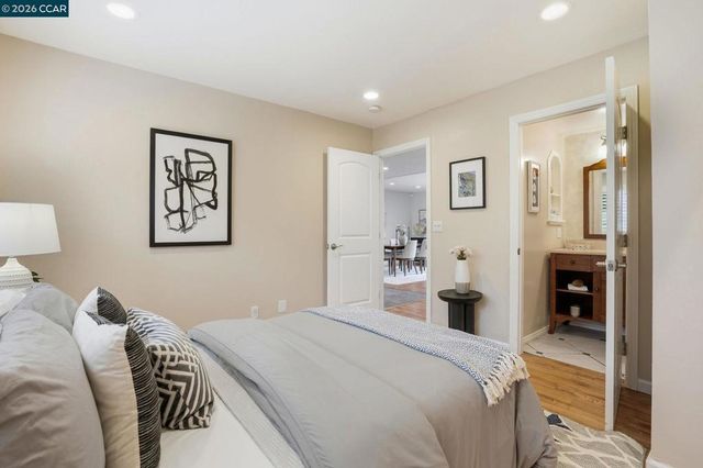 187 Miramonte Dr, Moraga, CA 94556