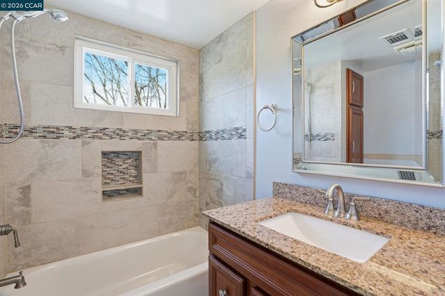 187 Miramonte Dr, Moraga, CA 94556