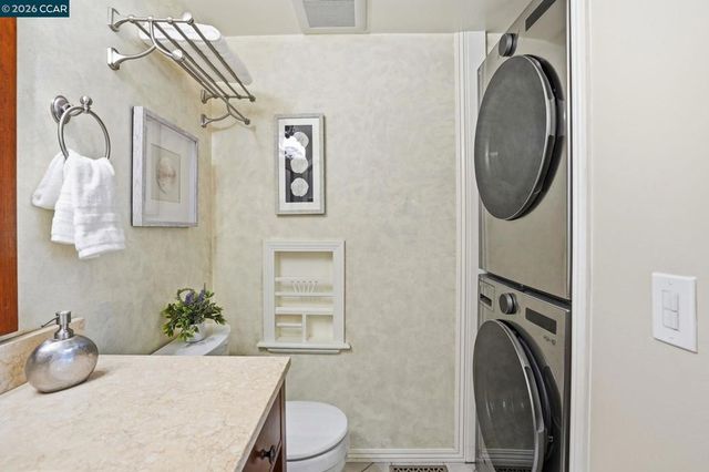 187 Miramonte Dr, Moraga, CA 94556