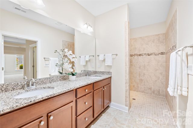 135 Valleymist Lane, Mooresville, NC 28117