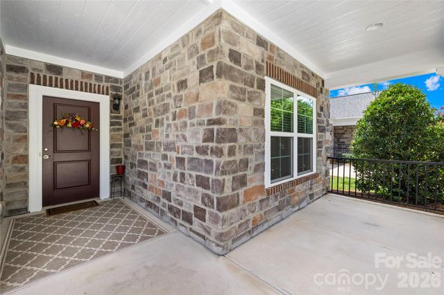 135 Valleymist Lane, Mooresville, NC 28117