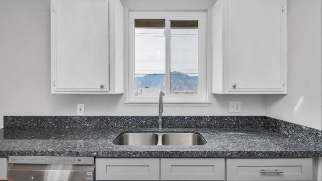 68123 Calle Las Tiendas, Desert Hot Springs, CA 92240