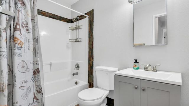 68123 Calle Las Tiendas, Desert Hot Springs, CA 92240