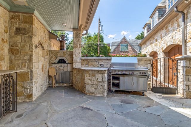 5800 Armstrong Parkway, University Park, TX 75205