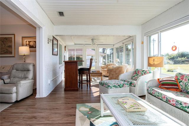 203 AUSTIN HILL COURT, Sun City Center, FL 33573