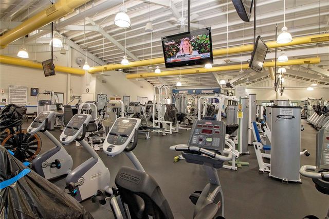 203 AUSTIN HILL COURT, Sun City Center, FL 33573