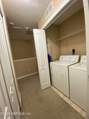 1461 BISCAYNE BAY Drive, Jacksonville, FL 32218