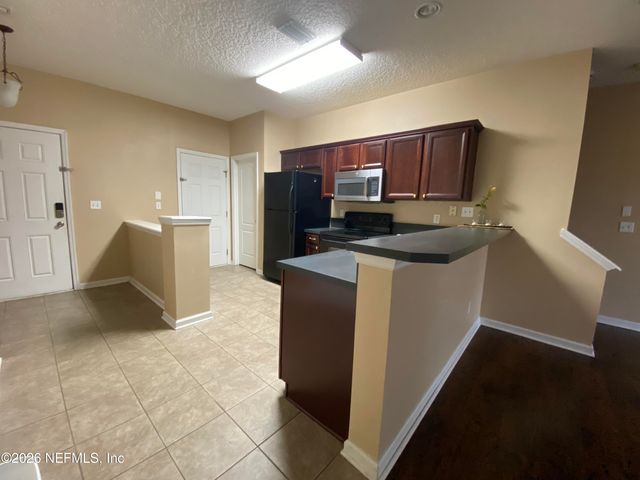 1461 BISCAYNE BAY Drive, Jacksonville, FL 32218