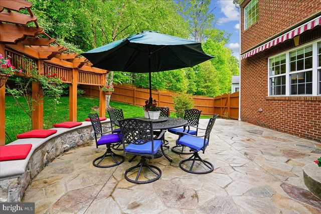 5382 MACDONALD RD, Woodbridge, VA 22193